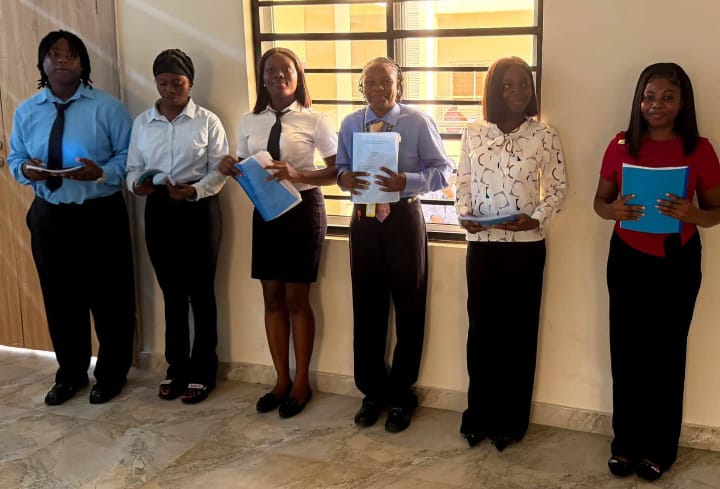 NGIGE DRILLS UNIDEL BUSINESS ADMIN GRADUANDS